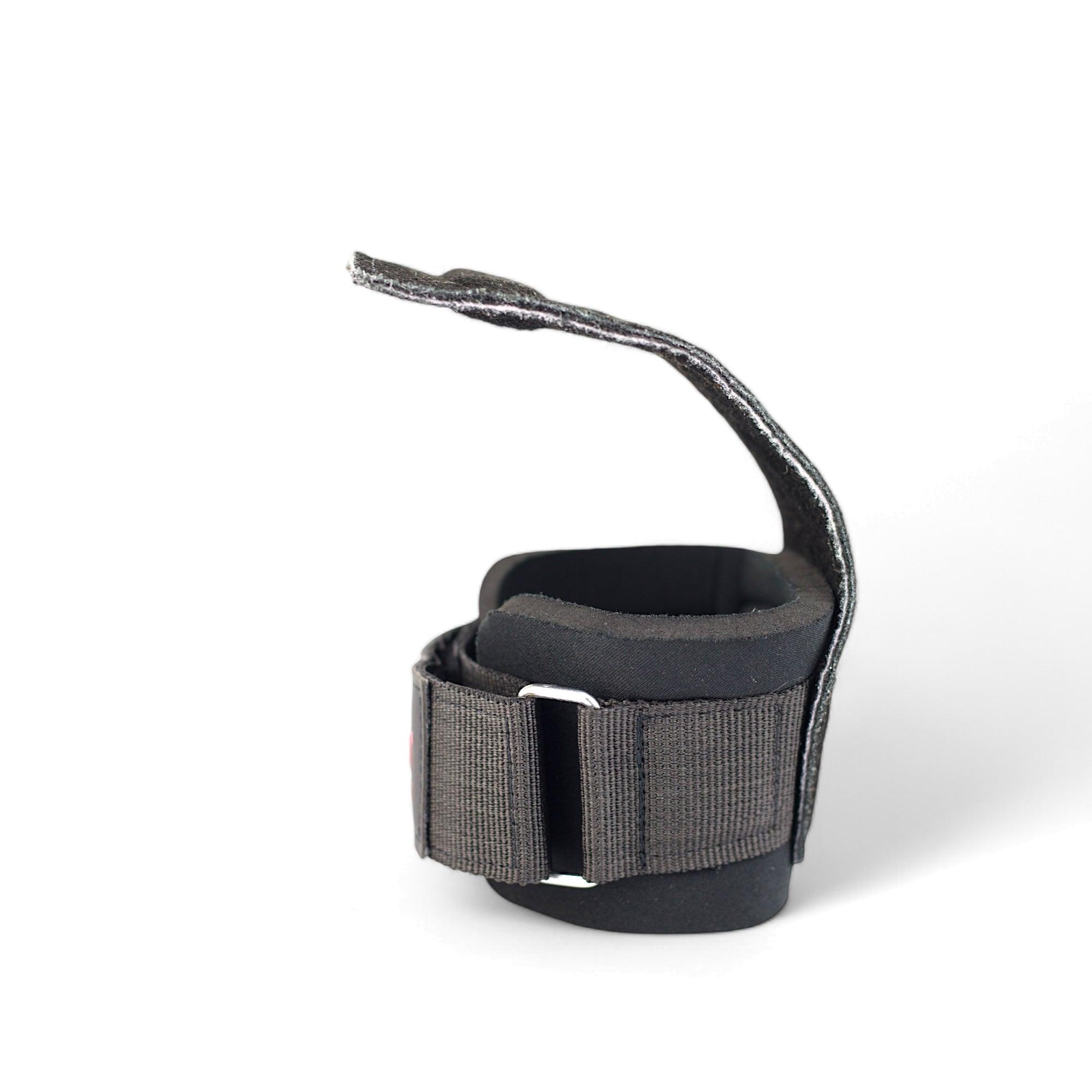 Knockout Gymwear Weightlifting Grips in Leather