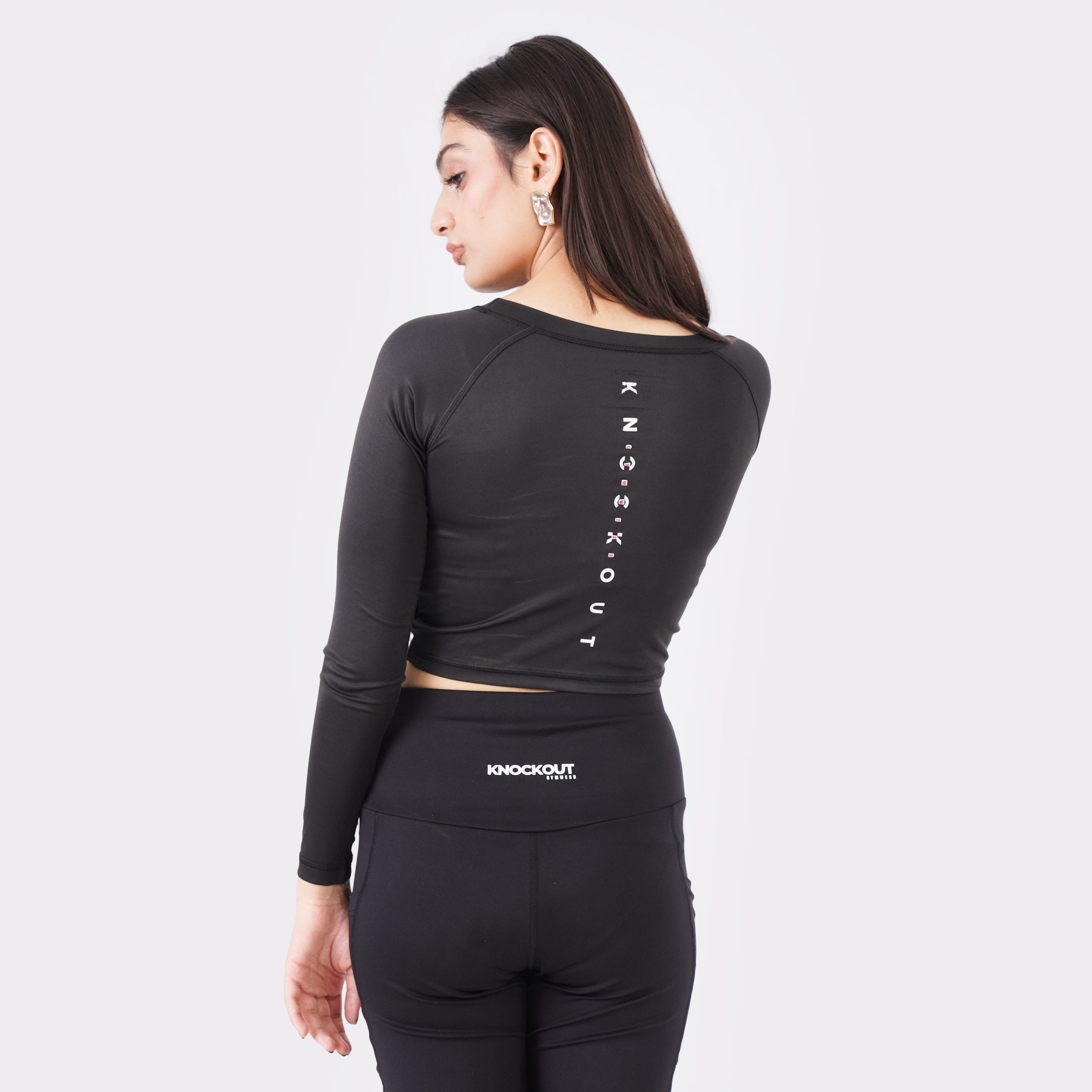 Knockout Cropped Long Sleeve - Black