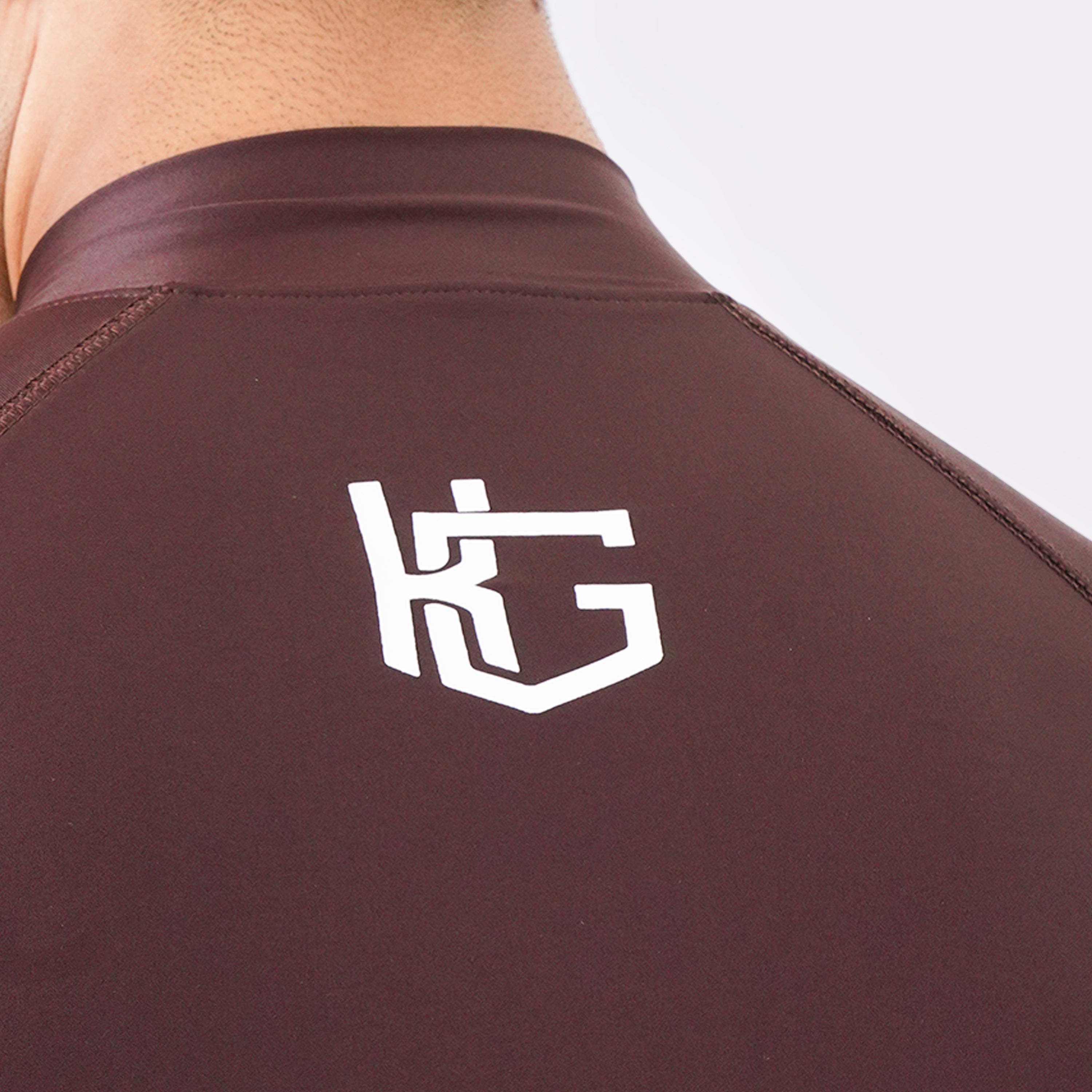 Knockout High Neck Compression t-shirt - chocolate